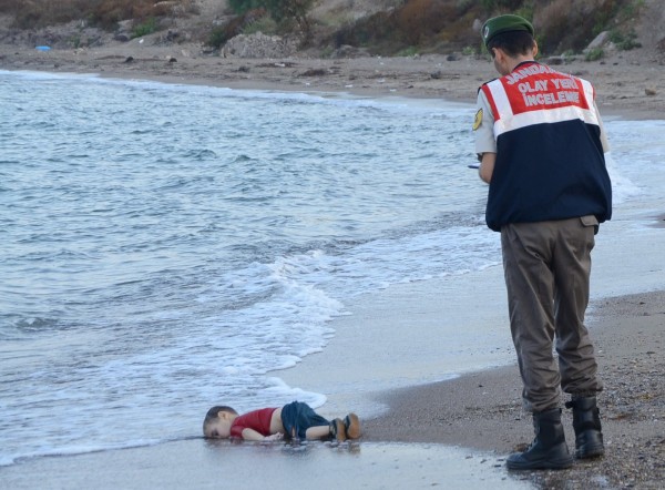 Will This Emotionally Powerful Image Change Europe’s Attitude Towards Refugees?