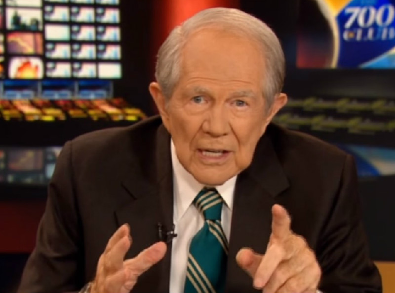 Pat Robertson Wants Gays And Muslims To Kill Each Other Because It Will Upset Liberals