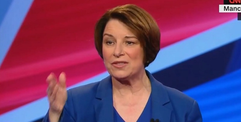 Amy Klobuchar Goes Full Jeb Bush, Has ‘Please Clap’ Moment During CNN Town Hall