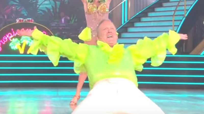 Sean Spicer Makes Most Embarrassing Plea for Votes on ‘Dancing with the Stars’ Ever, Period