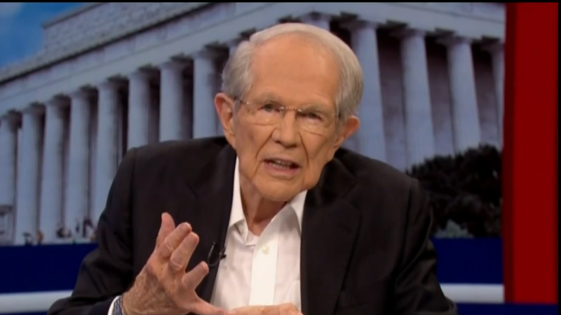 Televangelist Pat Robertson Compares Trump Pulling out of Syria to Appeasing Hitler