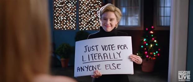In Case You Missed It: SNL’s Hillary Clinton Woos Faithless Electors With ‘Love Actually’ Parody