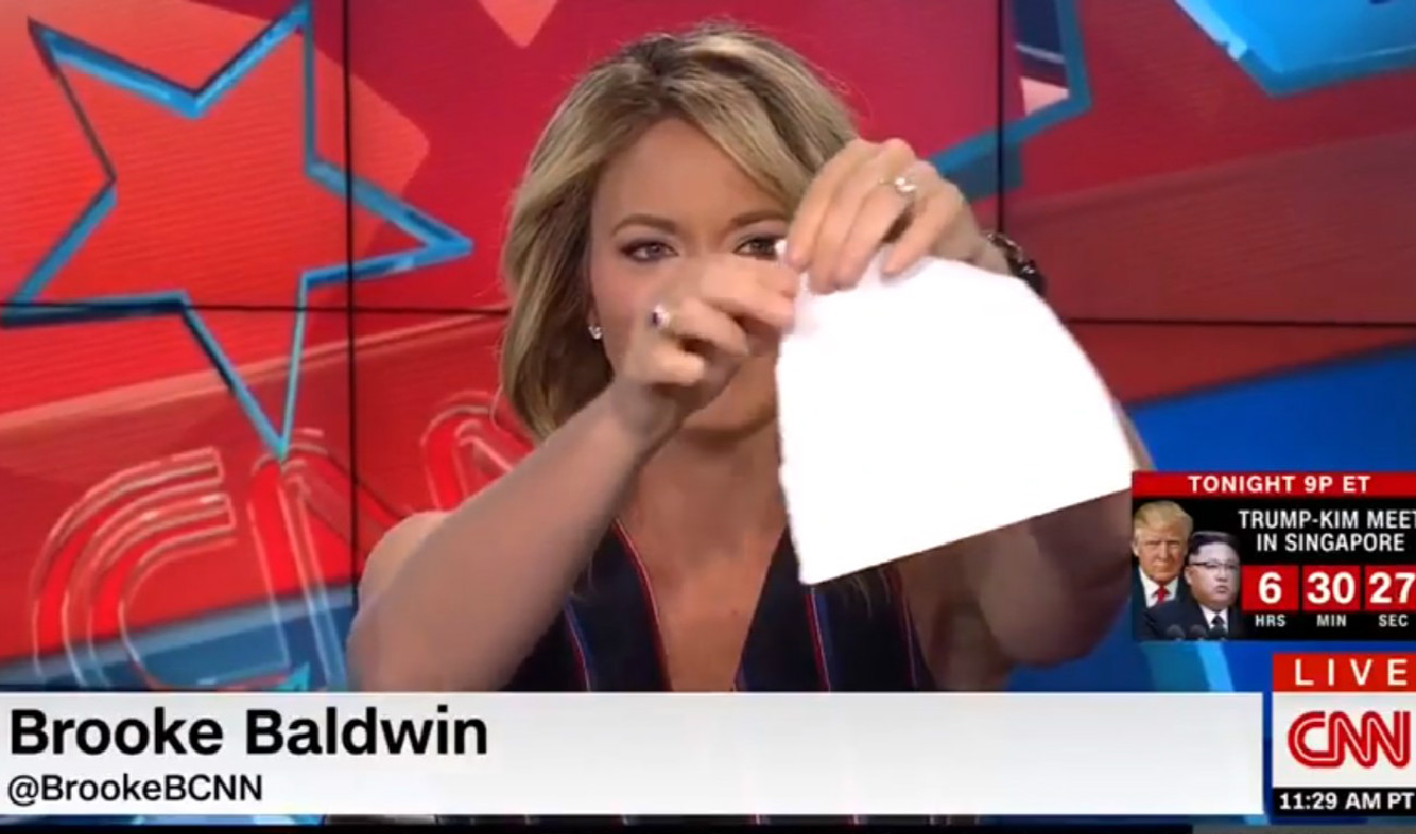 Watch CNN’s Brooke Baldwin Rip Up Paper To Mimic Trump’s Treatment Of White House Documents
