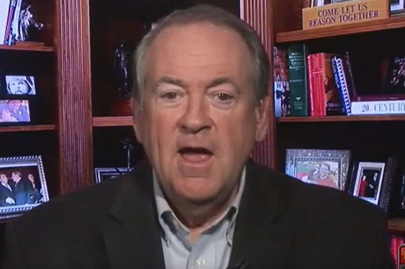 Mike Huckabee Calls Bernie Sanders Voters ‘Darn Stupid’: They Have IQs in the ‘Single Digits’